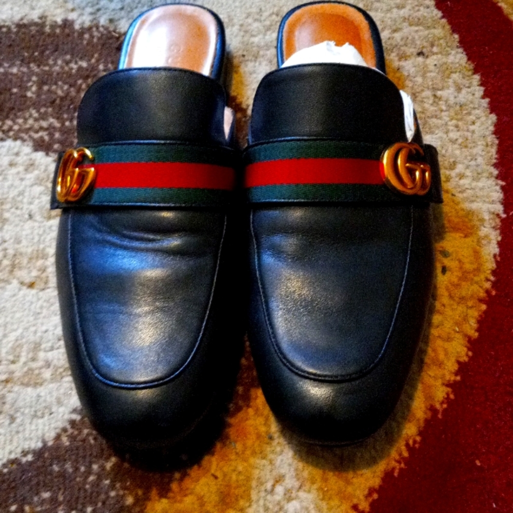 Gucci slip on